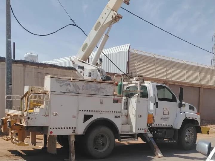 رافعة هوائية لأعمال الخطوط العلوية